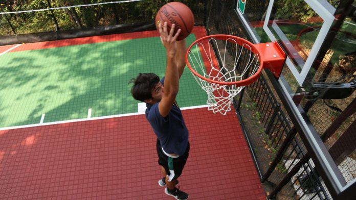 From-Backyard-to-Professional-Courts-Versatile-Uses-of-Basketball-Court-Tiles